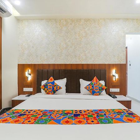 Fabhotel Raj Palace Lakhnaú Exteriér fotografie