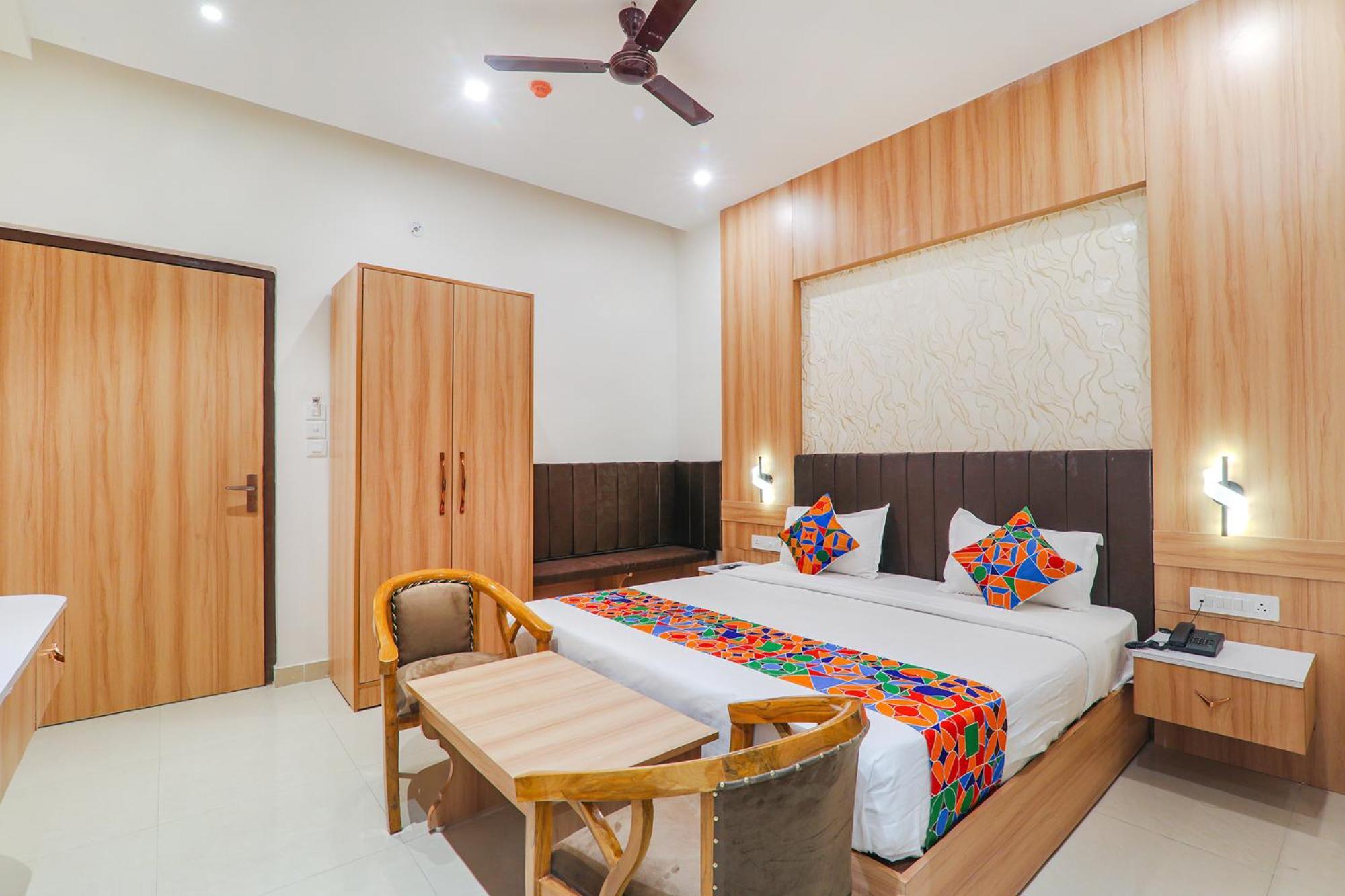 Fabhotel Raj Palace Lakhnaú Exteriér fotografie