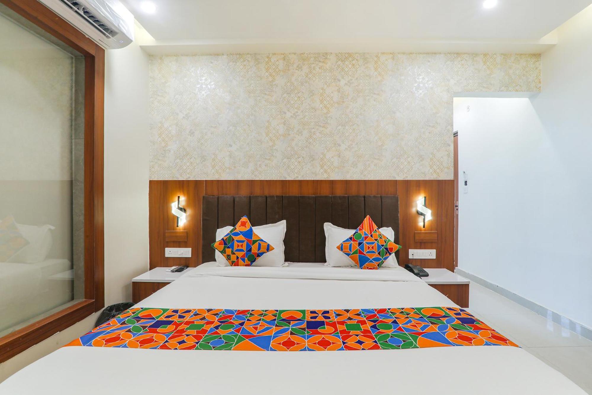 Fabhotel Raj Palace Lakhnaú Exteriér fotografie