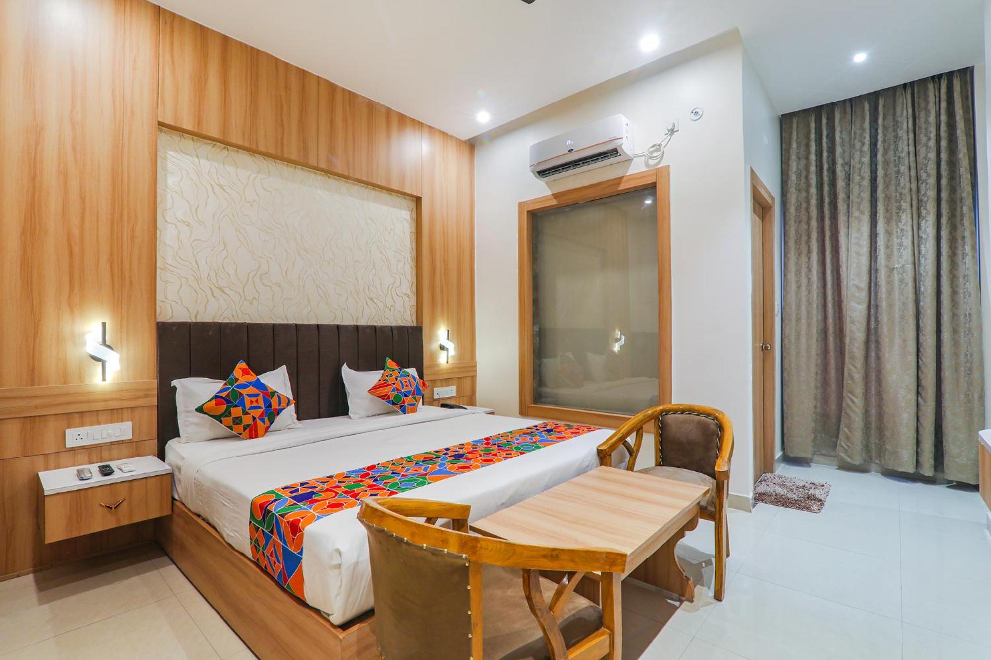 Fabhotel Raj Palace Lakhnaú Exteriér fotografie