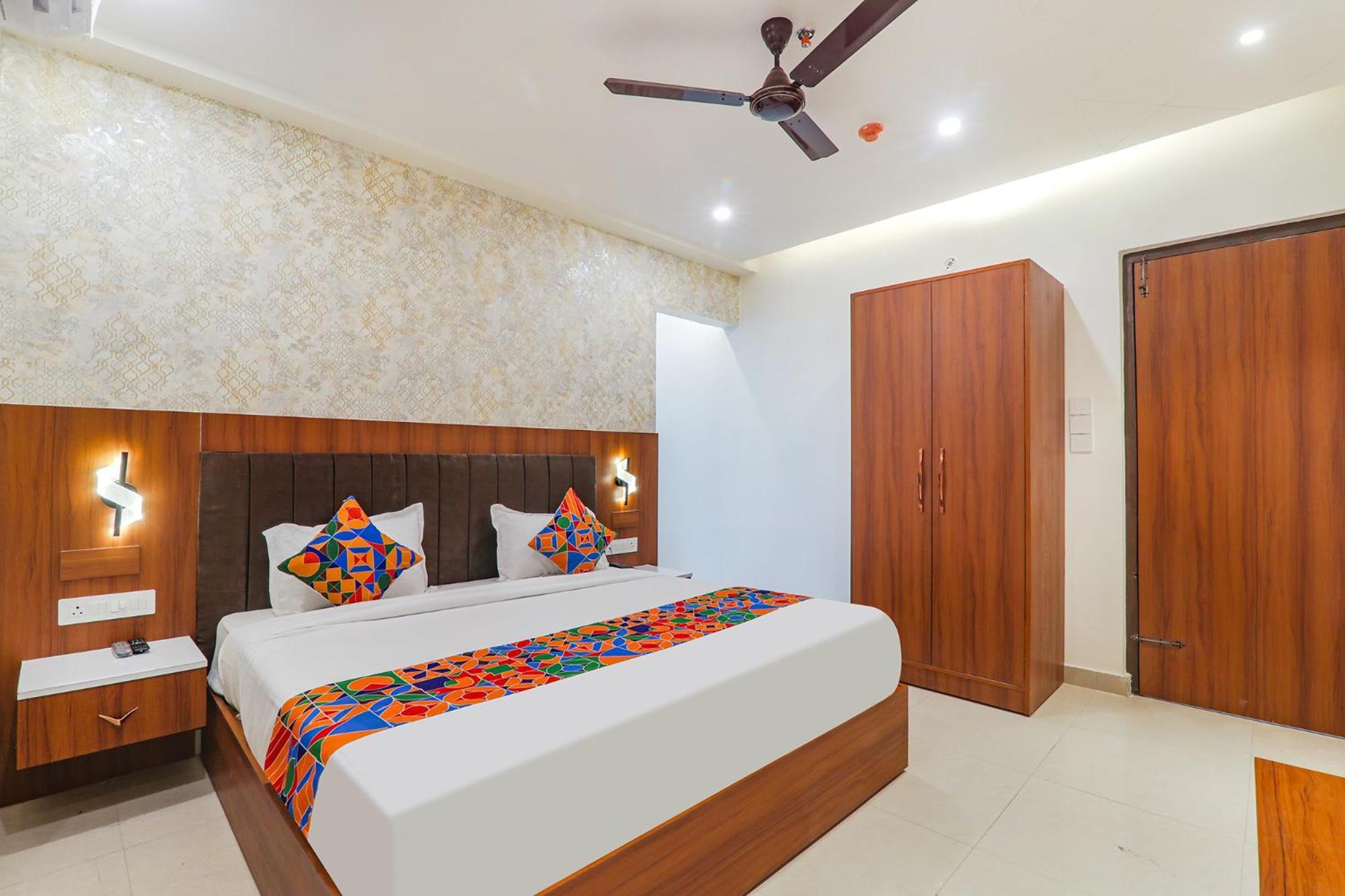 Fabhotel Raj Palace Lakhnaú Exteriér fotografie