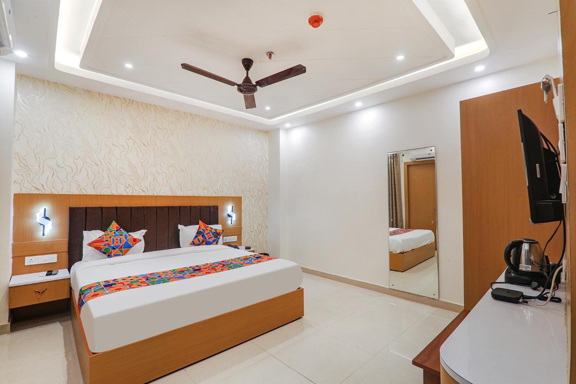 Fabhotel Raj Palace Lakhnaú Exteriér fotografie