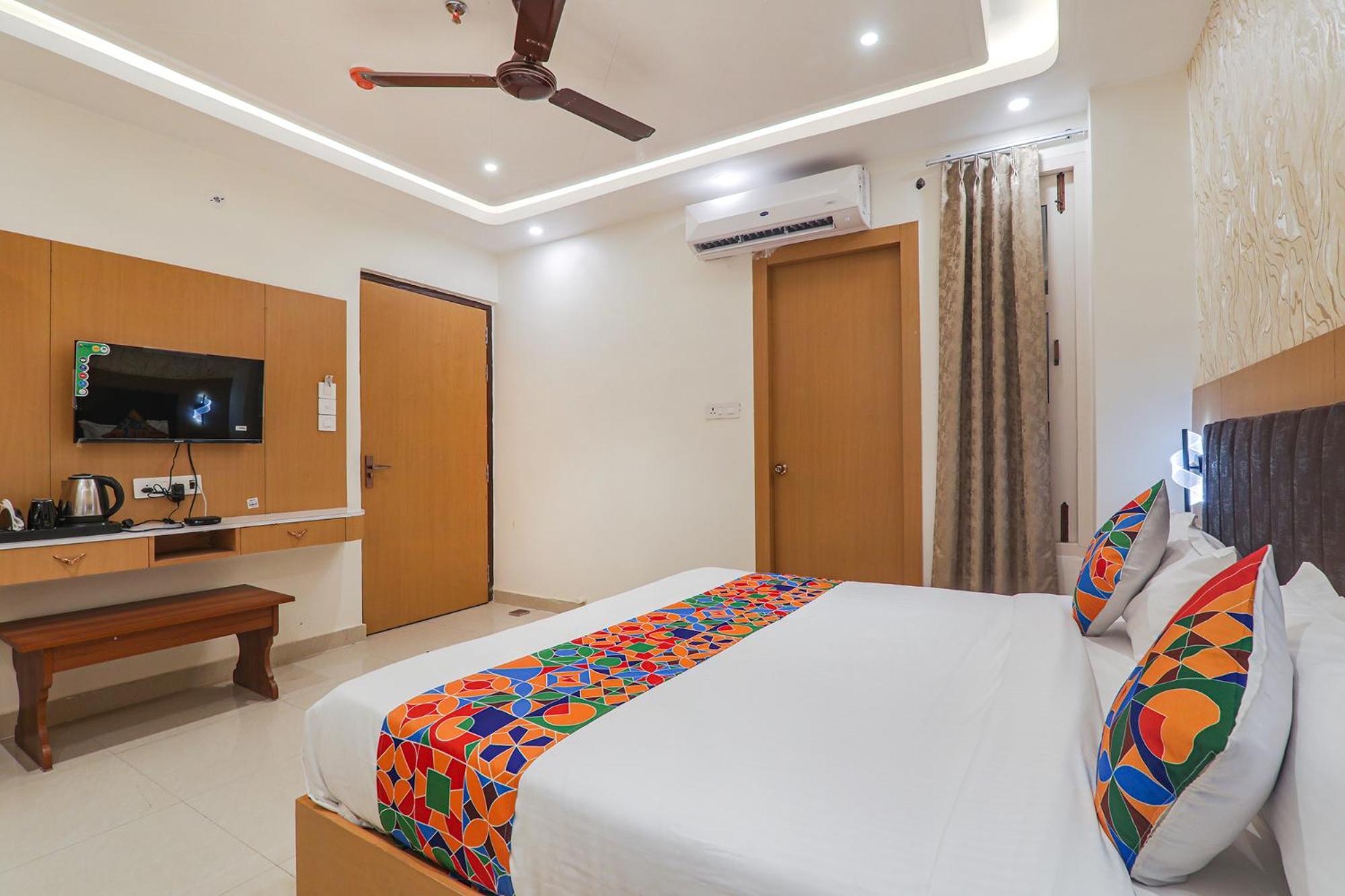 Fabhotel Raj Palace Lakhnaú Exteriér fotografie